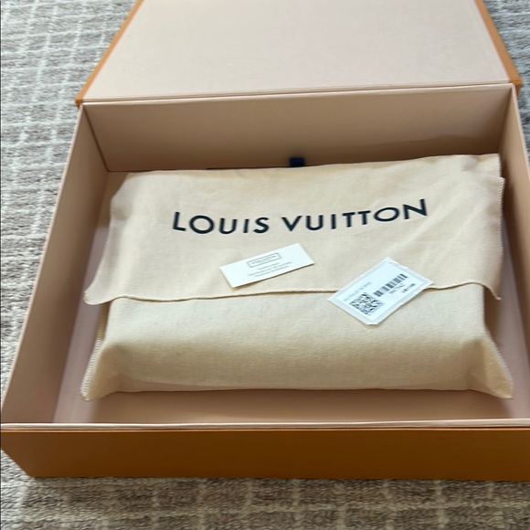Louis Vuitton Brown Monogram Bag - Picture 8 of 9